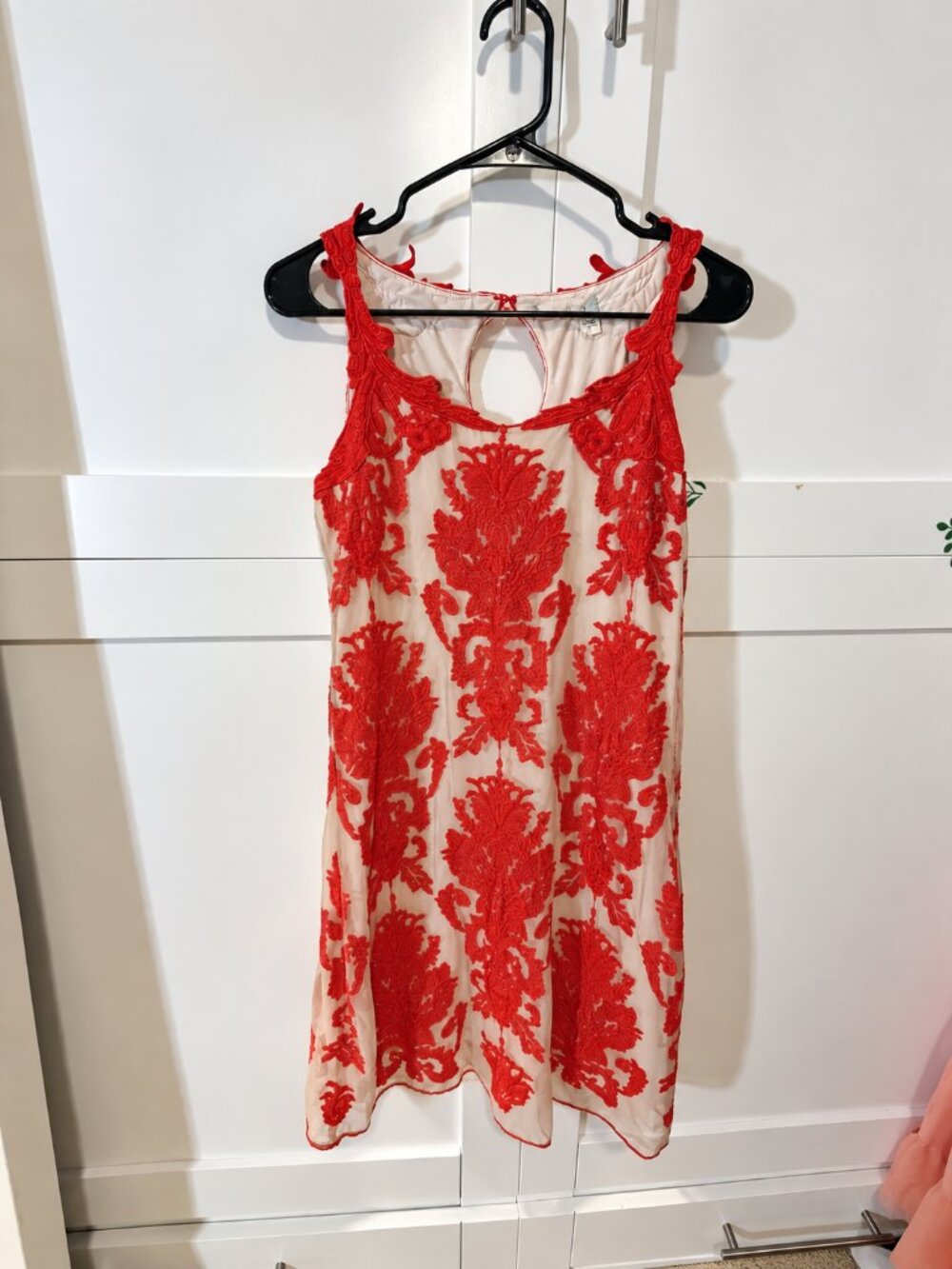 Chelsea & Violet - Red Embroidered Lace Shift Dress | Size XS
